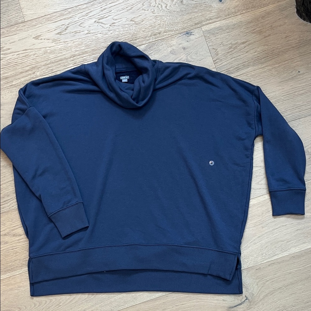 aerie women’s  oversized Navy Turtleneck Sweater